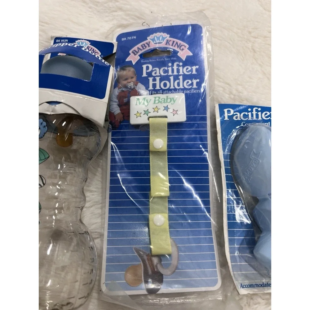 Lot Of 4 Vintage '90s Baby Pacifier Case Clip Bottle Nipples Supplies NOS